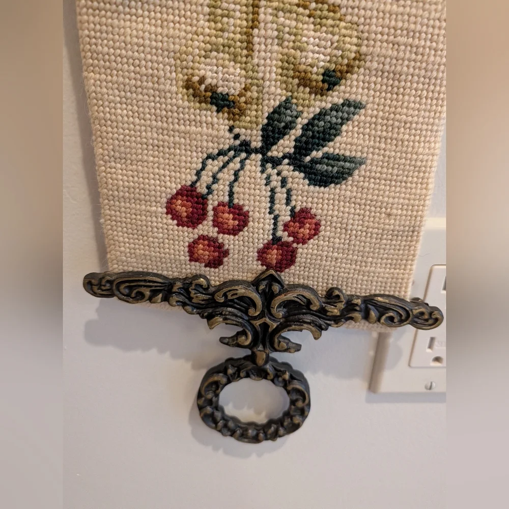 Needlepoint Tapestry Wall Hanging Vintage Fruit Garland Traditional